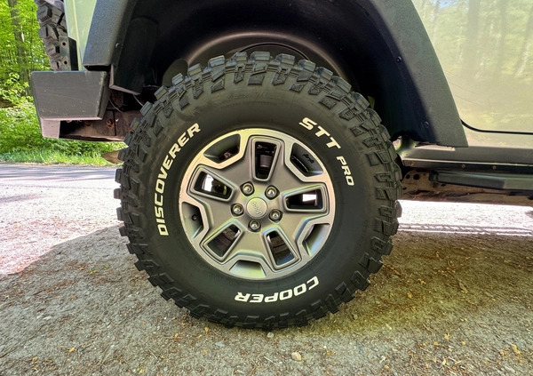 Jeep Wrangler cena 142000 przebieg: 90000, rok produkcji 2017 z Gdańsk małe 352